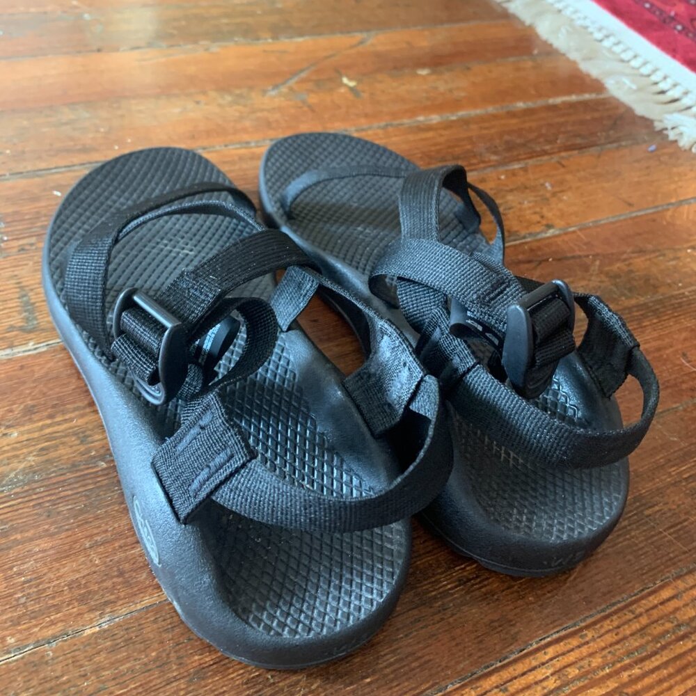 Chaco Womens Z1 Classic Sandal, Black, Size 9 - Picture 4 of 4